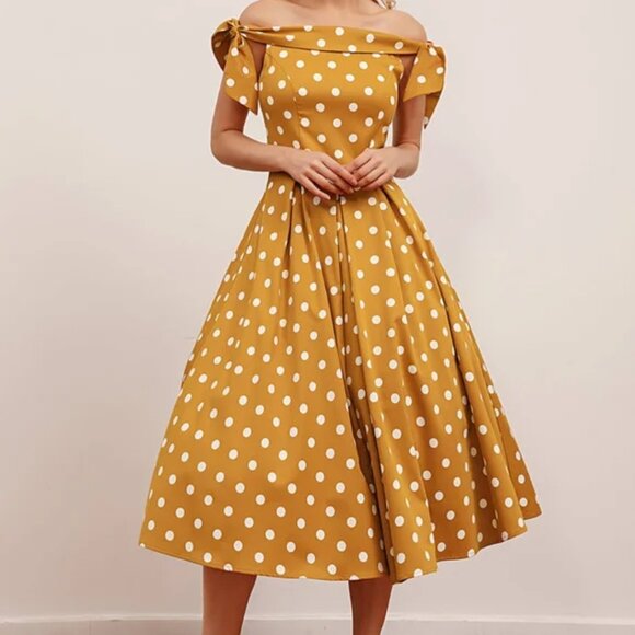 NEW Retro Polka Dot Off-the-Shoulder Dress - Picture 1 of 2